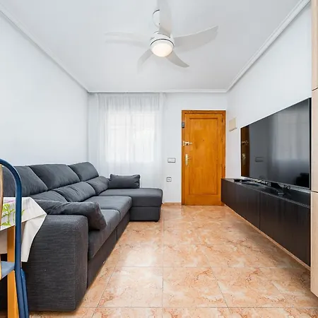 아파트 Apartamento Con Piscina Los Altos 또레비에하