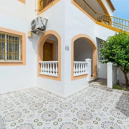 아파트 Apartamento Con Piscina Los Altos 또레비에하