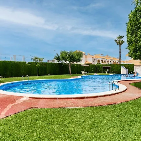 아파트 Apartamento Con Piscina Los Altos